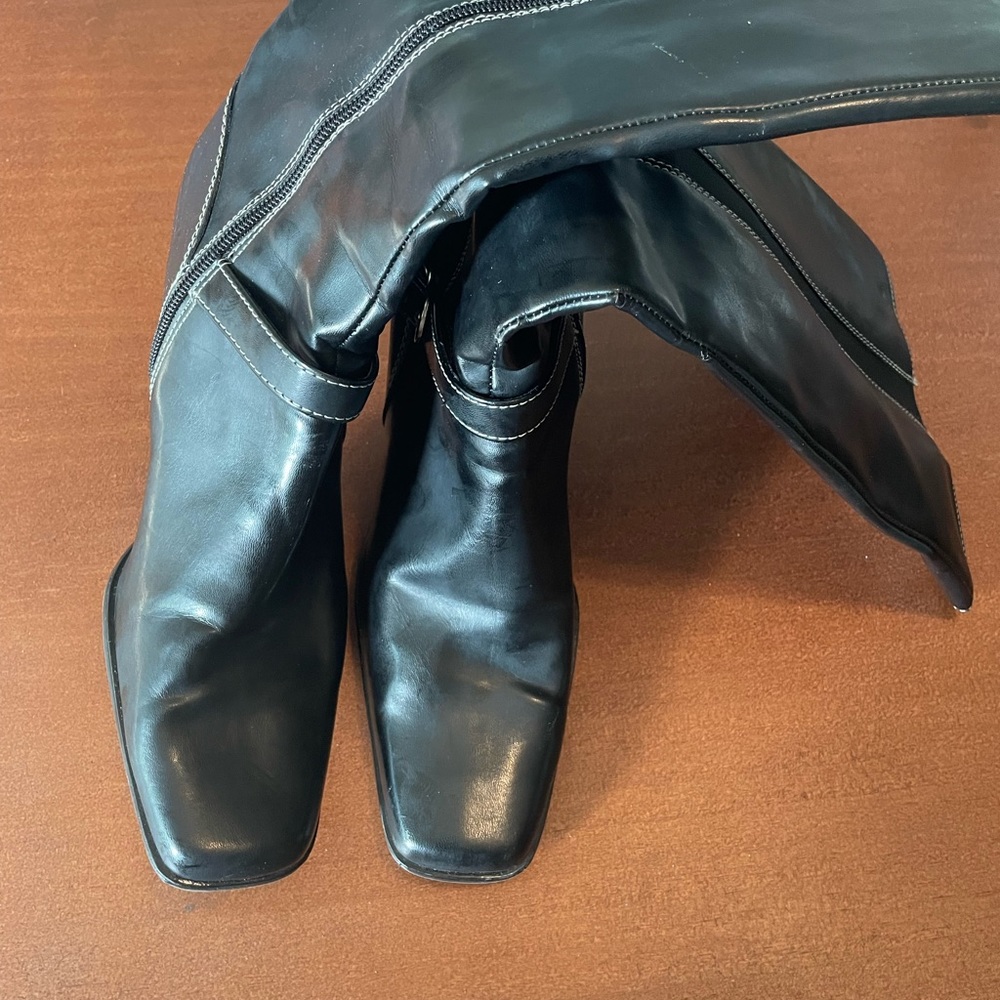 Black Boots